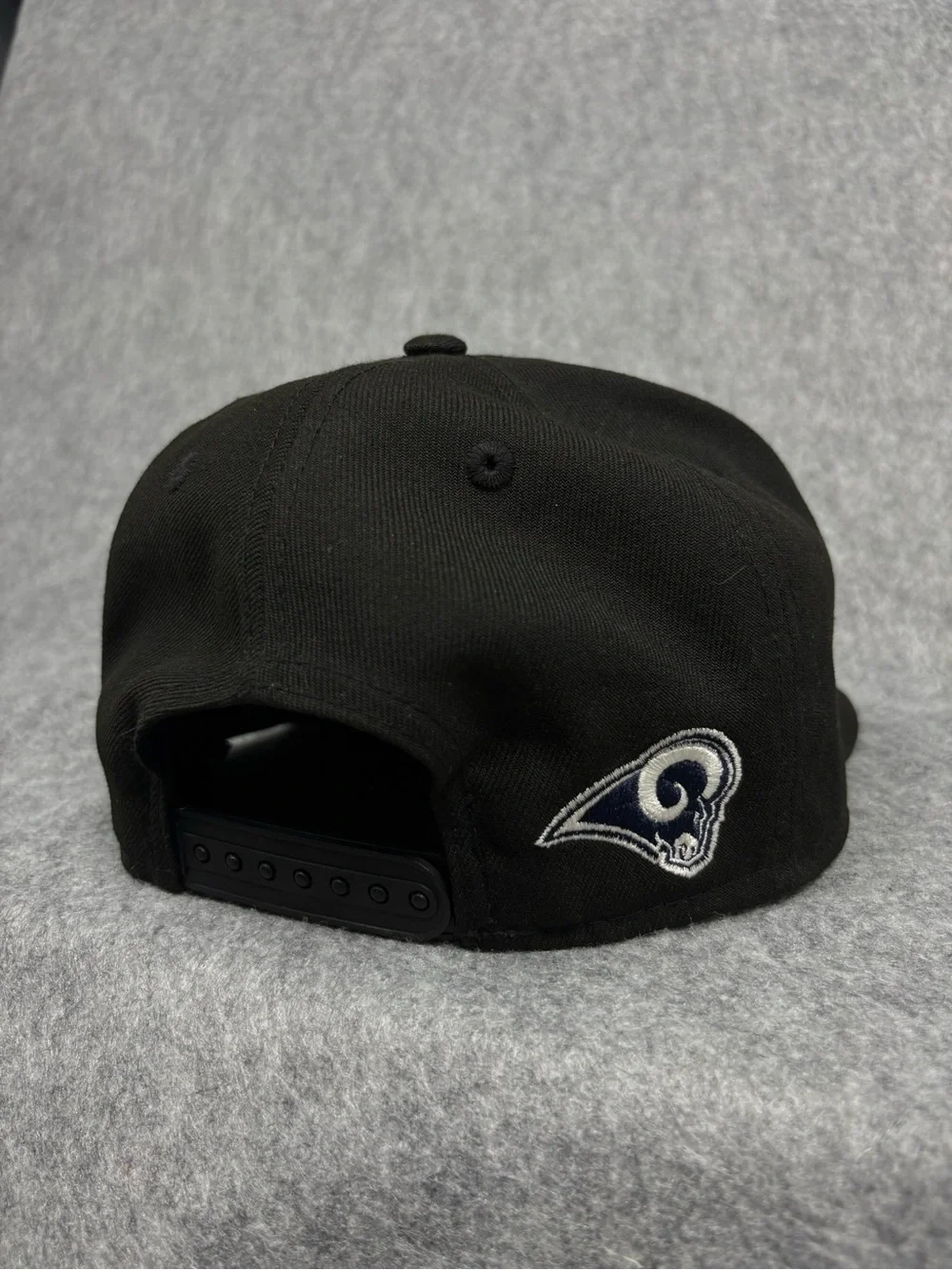 New Era 9FIFTY Los Angeles Rams Black Snapback Hat